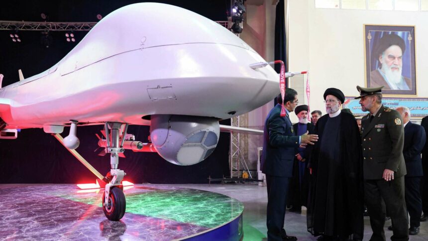وزير الدفاع الإيراني يكشف تفاصيل "الطائرة بدون طيار غير العادية"