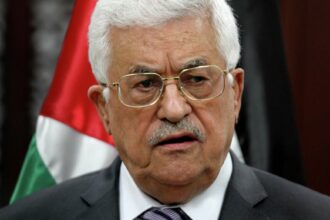 الرئيس الفلسطيني يدعو إلى مؤتمر دولي للسلام “قد يكون الفرصة الأخيرة للحفاظ على حل الدولتين”
