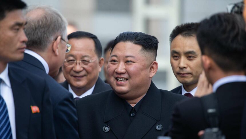الزعيم الكوري الشمالي يزور مصانع الطائرات الروسية في مدينة كومسومولسك الروسية على جزيرة أمور