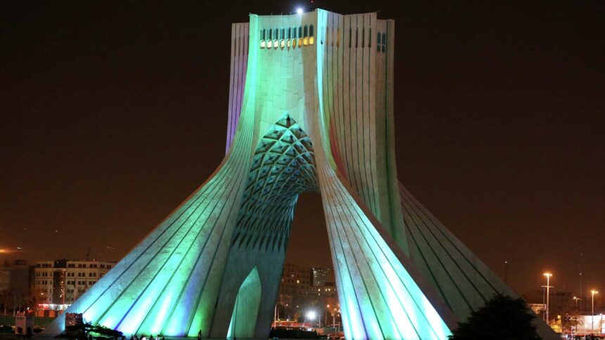 انفجر خزان الأمونيا في منطقة صناعية وسط إيران