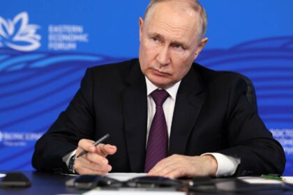 خبير أميركي يكشف خطة بوتين للإطاحة بحلف شمال الأطلسي في أوروبا