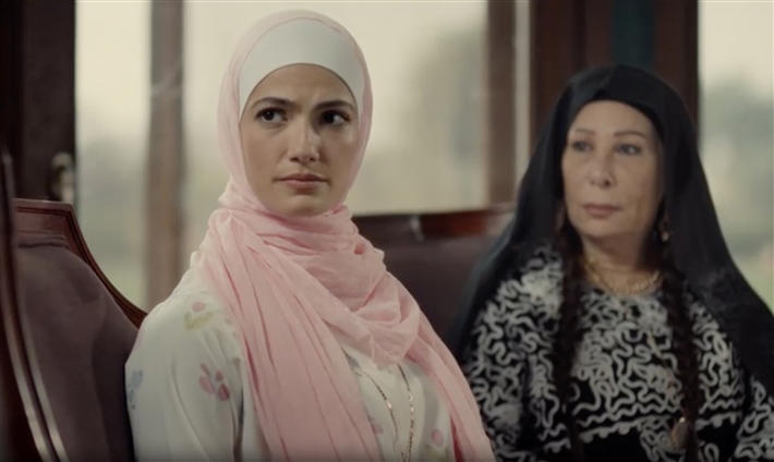 تارا عماد تكشف عن أسرار حبها القديم في مسلسل العودة