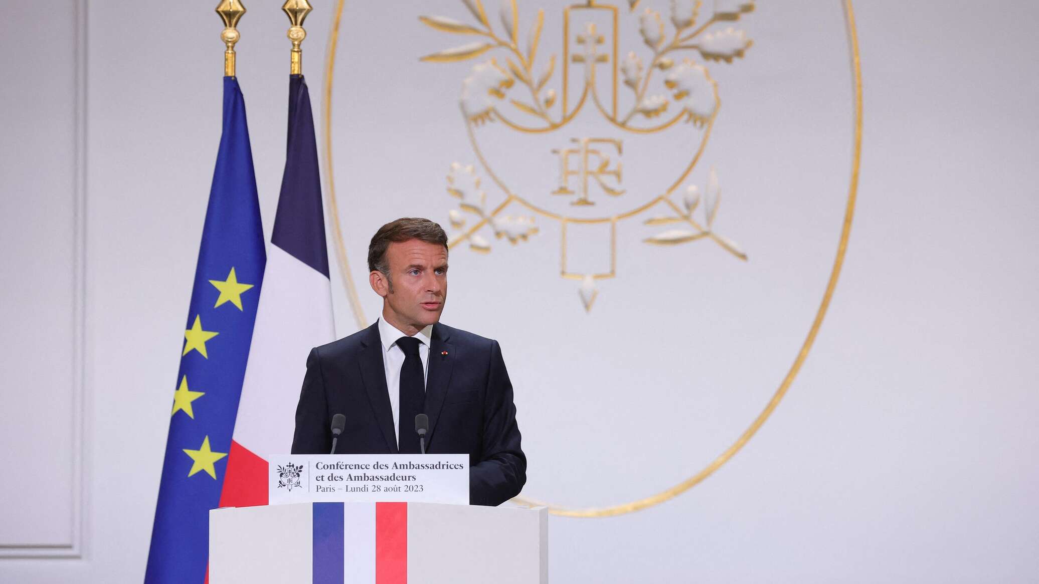 صحيفة تكشف تمردا دبلوماسيا فرنسيا كبيرا ضد ماكرون