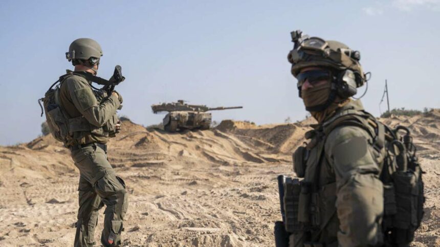 الجيش الإسرائيلي يعلن إصابة 7 جنود وضابط بجروح خطيرة خلال القتال في قطاع غزة