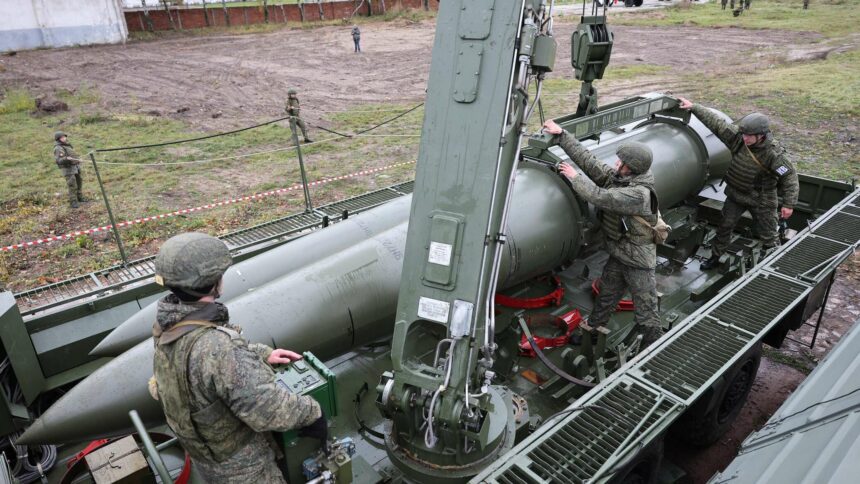 الصواريخ التكتيكية الروسية تضرب أهدافًا أوكرانية في 107 مناطق: عاجل