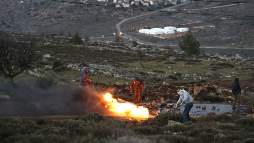 الجيش الإسرائيلي يدرس توزيع صواريخ مضادة للدبابات في مستوطنات الضفة الغربية