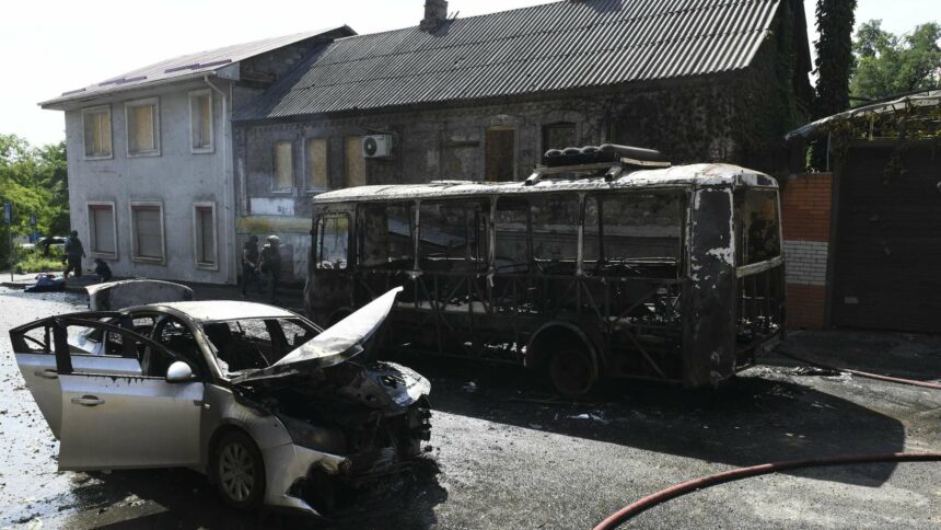 مقتل 13 شخصاً في قصف أوكراني لسوق في دونيتسك... بالفيديو
