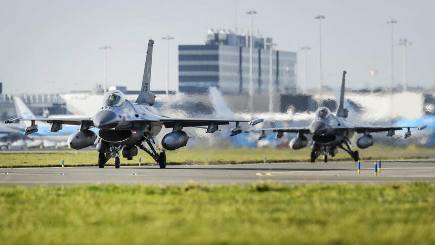 وتأمل تركيا أن تفي واشنطن بوعدها بشأن طائرات إف-16 بعد قبول انضمام السويد إلى الناتو