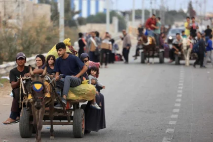 10 شهداء وجرحى في استهداف الاحتلال الإسرائيلي لمواطنين على الطريق الساحلي بغزة