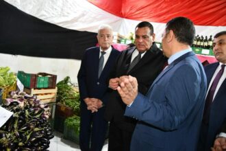 وزير التنمية المحلية ومحافظ جنوب سيناء يتفقدان معرض أهلاً رمضان بشرم الشيخ