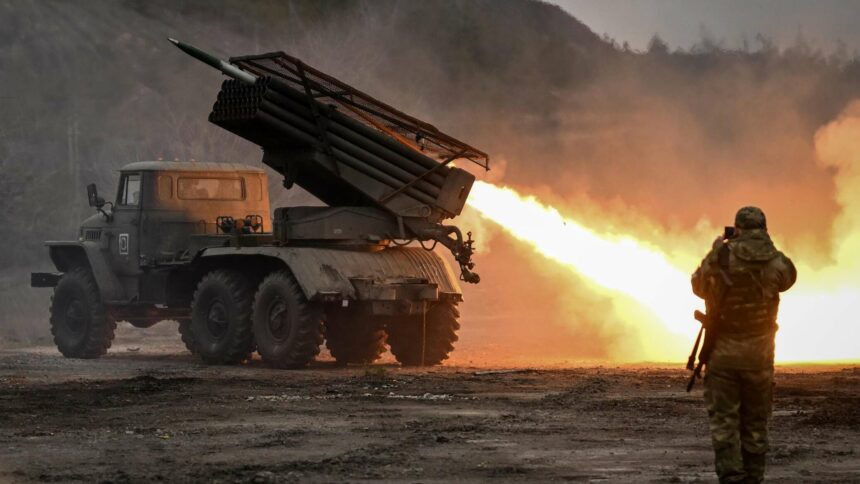 القوات الروسية تقصف مستودعات أسلحة جوية تابعة لقوات كييف ونقاط الانتشار المؤقتة للمرتزقة الأجانب