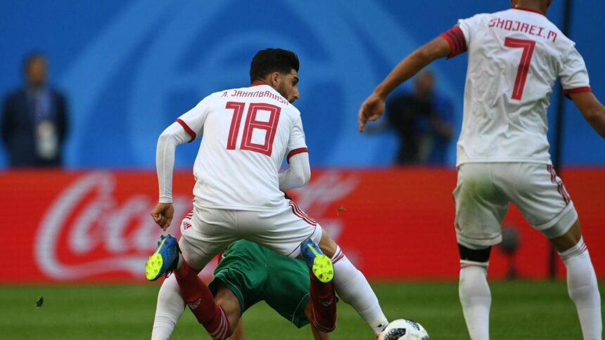 المنتخب الإيراني يعارض تعيين حكم كويتي لمباراته أمام قطر
