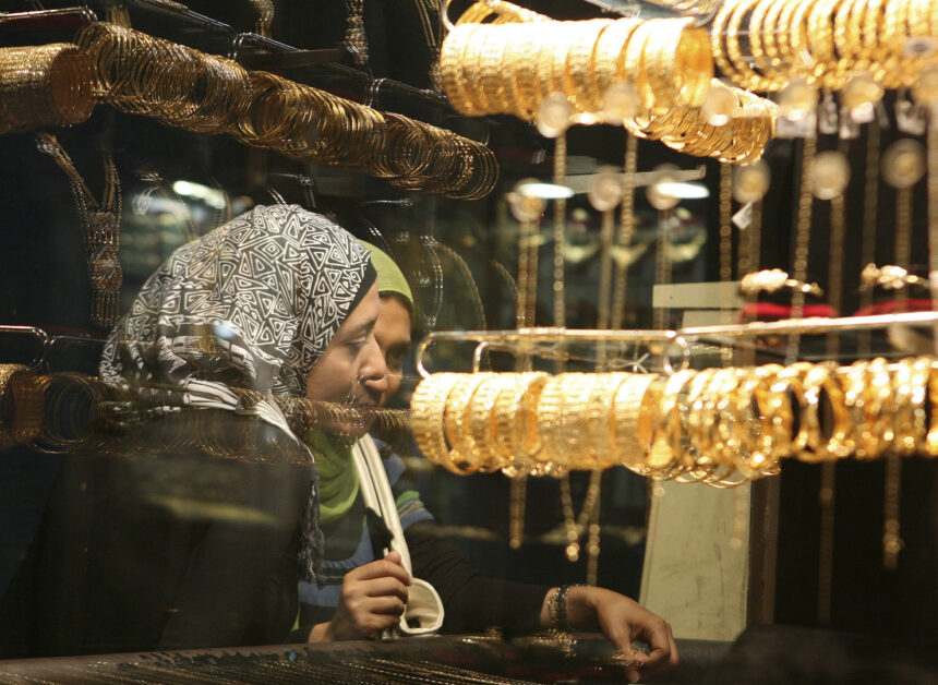 بعد الدولار.. انخفاض حاد لأسعار الذهب في مصر