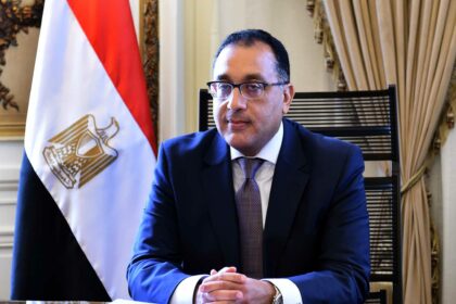 رئيس الوزراء: ملتزمون بتعويض أهالي مطروح بمدينة رأس الحكمة تعويضا كاملا