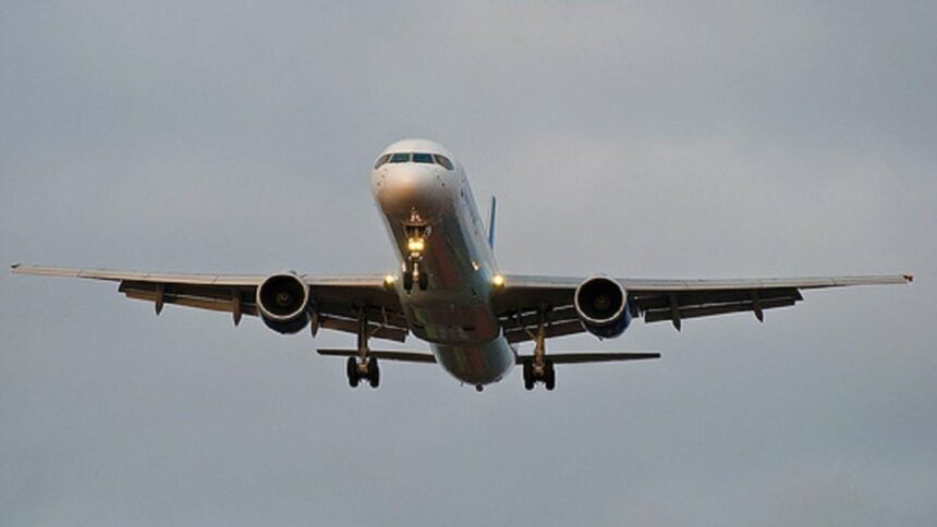 شركة طيران أوروبية تبدأ بفرض تدابير تتعلق بقياس وزن الركاب قبل الإقلاع