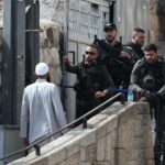 مسؤولون إسرائيليون يحذرون من فرض قيود على دخول المصلين العرب للمسجد الأقصى خلال شهر رمضان