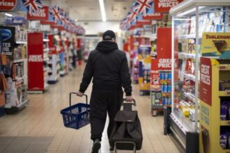 معدلات التضخم في بريطانيا تستقر عند 4% خلال يناير