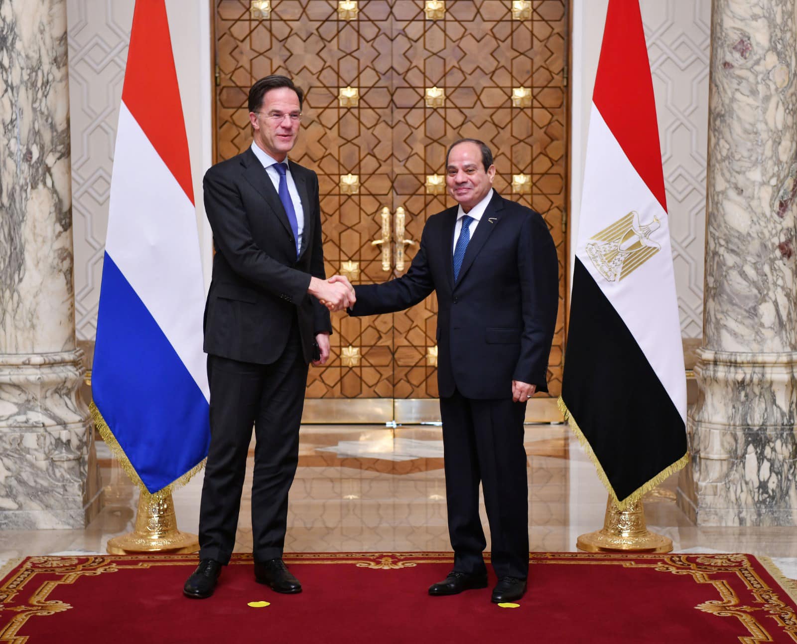 متحدث الرئاسة ين شاهد الصور لقاء الرئيس السيسي مع رئيس وزراء هولندا - بوابة البلد
