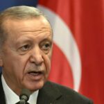 أردوغان يعلن استعداد تركيا لاستضافة قمة سلام بين روسيا وأوكرانيا