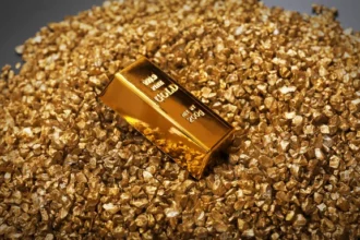 أعلى مستوى في شهر.. لماذا ارتفع الذهب بأكثر من 10 دولارات؟