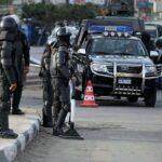 الحكومة المصرية تطالب الأمن بالضرب بيد من حديد