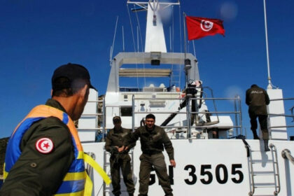 حرس السواحل التونسي ينقذ 41 مهاجرا غير شرعي