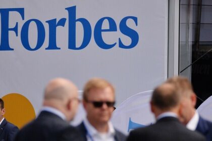 فوربس تضع تصنيفا لأقوى الشركات العائلية العربية.. تعرف على ترتيبها!