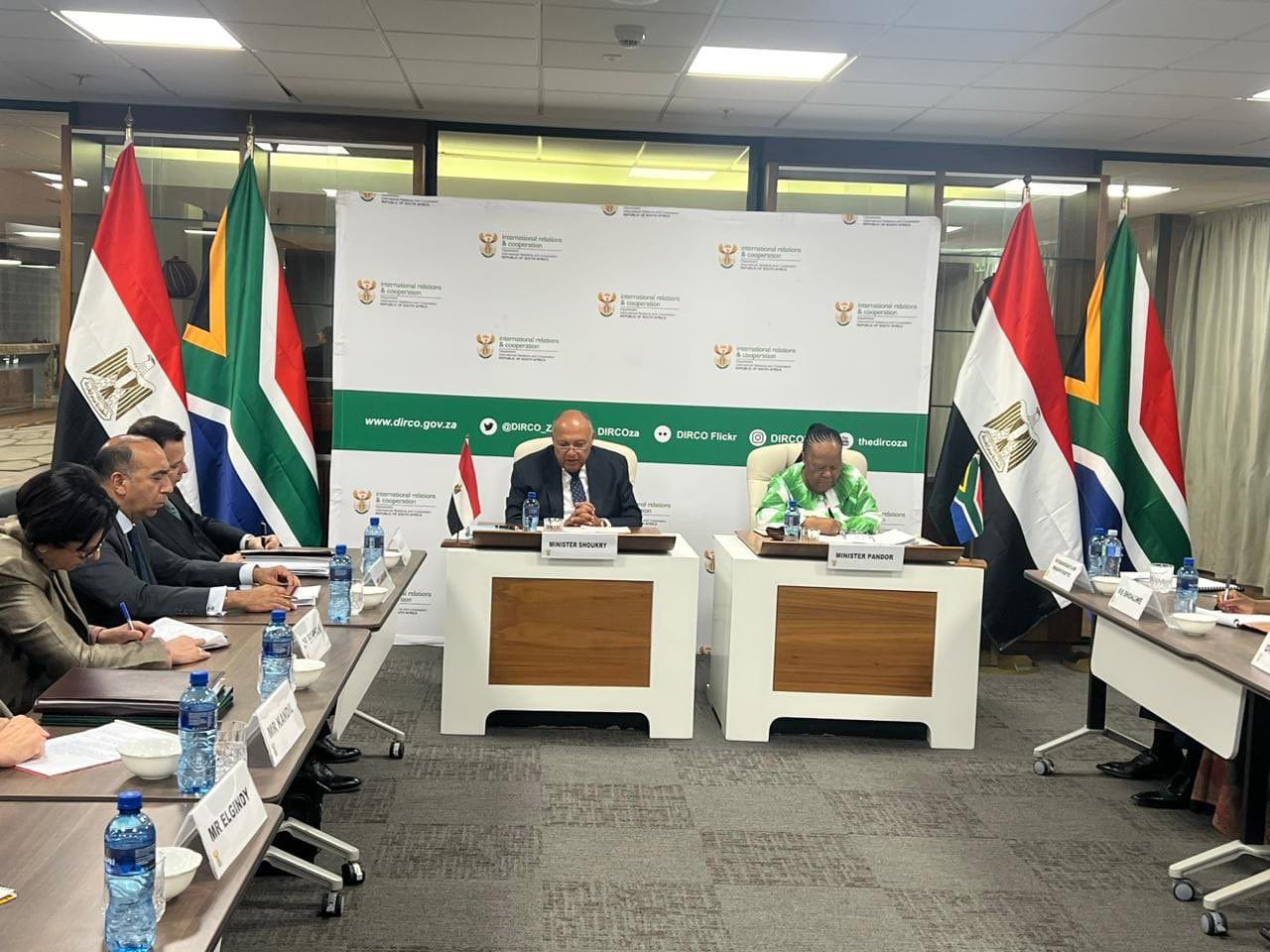 مصر وجنوب أفريقيا يؤكدان ضرورة الاحترام الكامل لسيادة السودان ووحدته - بوابة البلد