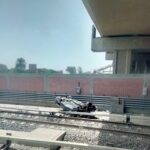 سقوط سيارة من أعلى كوبري داخل محطة مترو روض الفرج