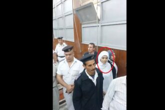 امرأة مصرية تواجه الإعدام بتبتسم وتتمايل بعد صدور الحكم ضدها (بالفيديو) - بوابة البلد