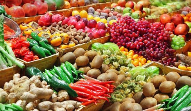 أسعار الخضروات والفاكهة اليوم في سوق العبور قبل العيد