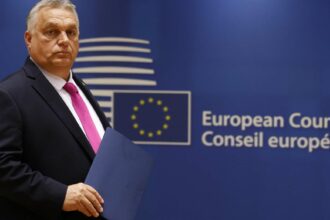 أوربان يطالب قيادة الاتحاد الأوروبي بالاستقالة لفشلها في المشاريع الرئيسية