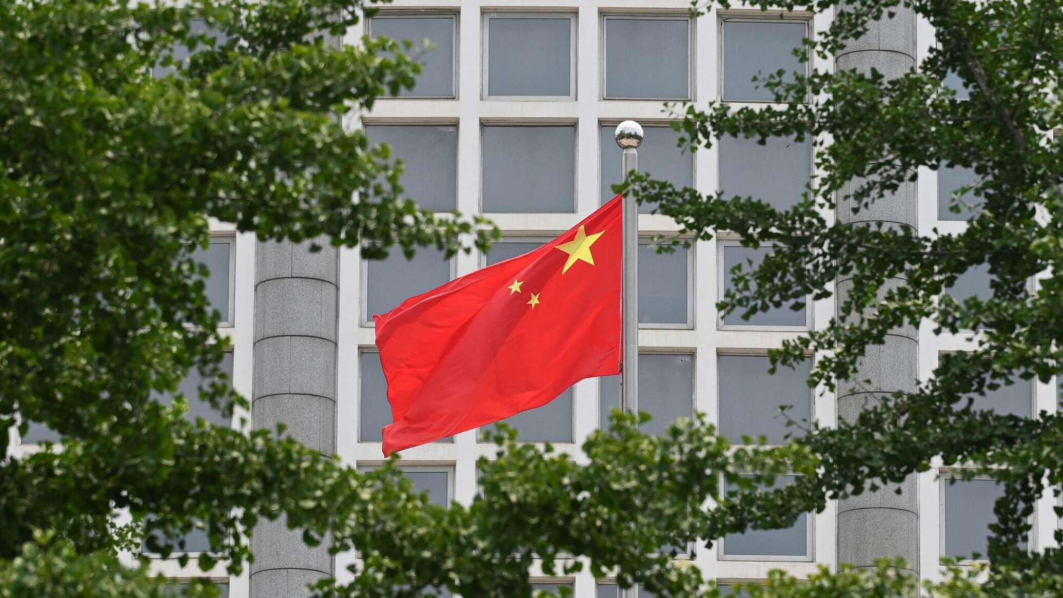 الصين تفرض عقوبات على شركتين أمريكيتين تبيعان الأسلحة لتايوان