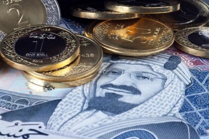 سعر الريال السعودي اليوم الخميس.. كم وصل في البنوك قبل العطلة؟