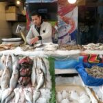كيلو السمك يبدأ من 75 جنيه والأرانب بـ120.. جولة داخل سوق السيدة زينب │ فيديو