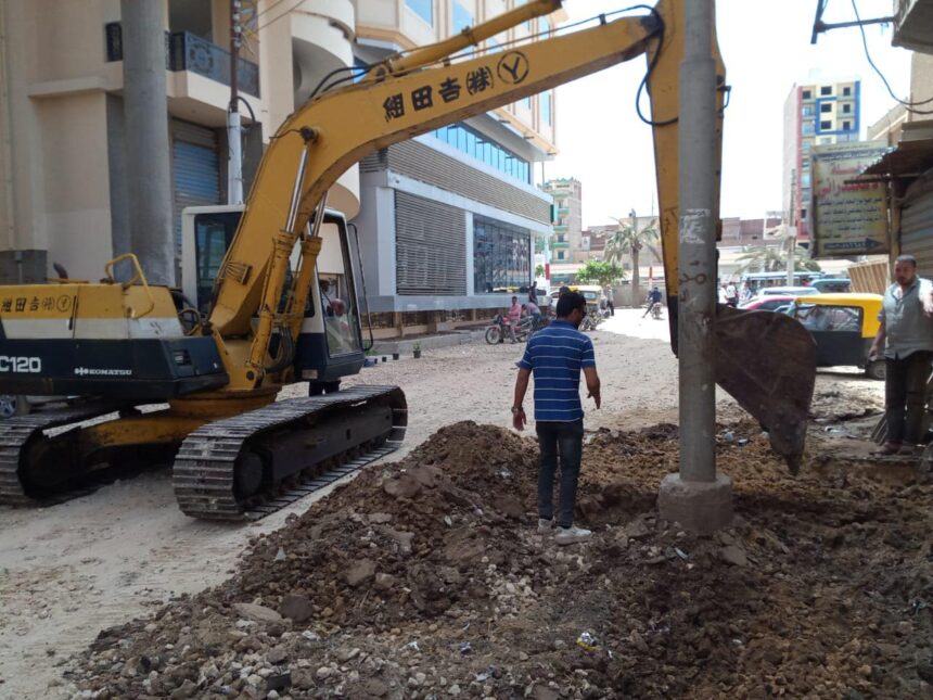محافظ كفر الشيخ يتابع أعمال المرحلة الأولى لرصف عدد من شوارع مدينة فوه