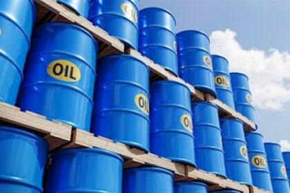 مخزونات النفط الأمريكية سلبية للأسبوع الثالث على التوالي