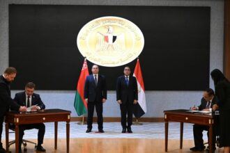 مصر وبيلاروسيا توقعان اتفاقا لتعزيز نظام التجارة المشتركة