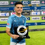 مصطفى فتحي يتوج بجائزة أفضل لاعب في مباراة بيراميدز والبنك الأهلي