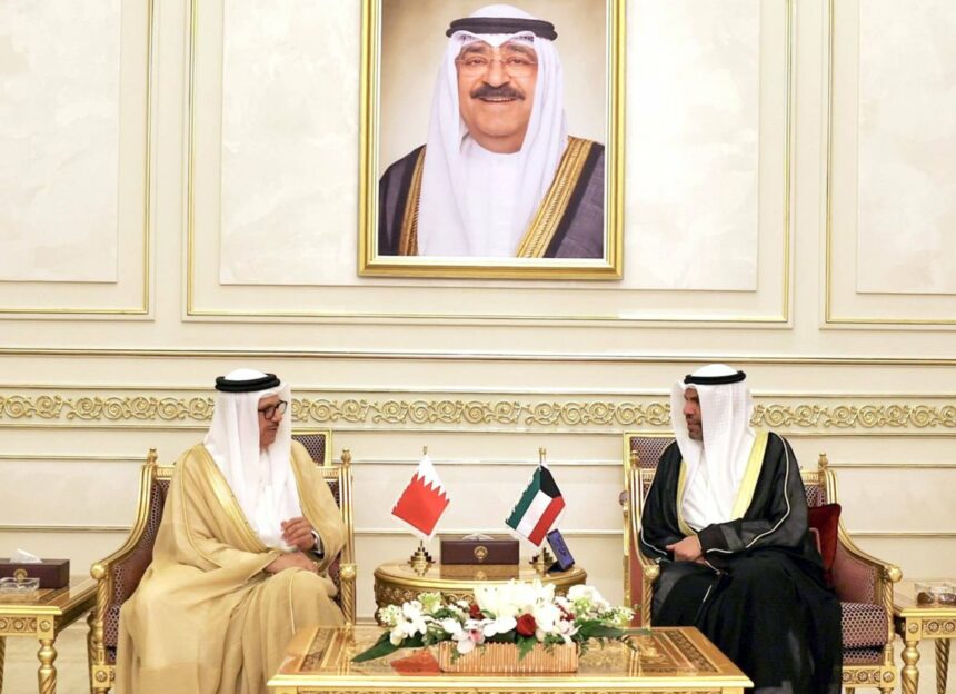 وزيرا خارجية البحرين والكويت يبحثان استعدادات القمة العربية