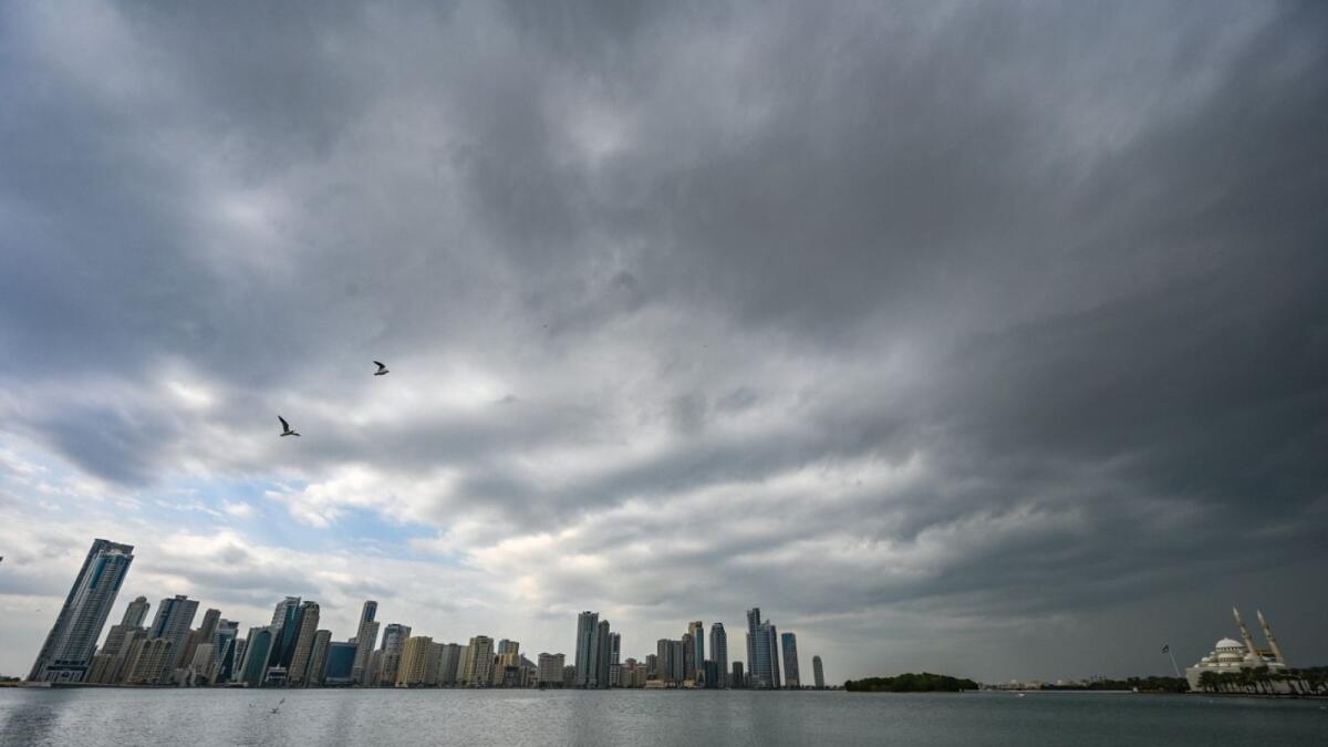 ترقع الإمارات مستوى التأهب لتصاعد الطقس المتقلب - بوابة البلد