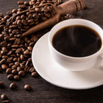 أسعار القهوة تنخفض قليلاً عالمياً عند انتهاء التداول - بوابة البلد