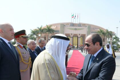 ودّع الرئيس السيسي أمير الكويت في نهاية زيارته إلى مصر - بوابة البلد