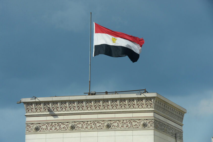 الحكومة المصرية تُعلن عن توقيت عودة تخفيف أحمال الكهرباء - بوابة البلد