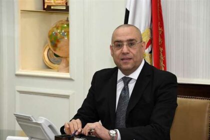وزير الإسكان يُصدر قرارًا بإزالة التجاوزات البنائية في مدينة بني سويف الجديدة - بوابة البلد