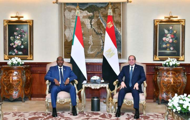 تعزية الرئيس السيسي لرئيس مجلس السيادة السوداني بوفاة نجله - بوابة البلد
