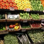 أسعار الخضروات والفاكهة اليوم الاثنين في سوق العبور: بداية سعر البصل من 5 جنيهات - بوابة البلد