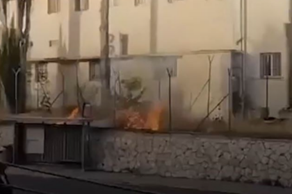 الأونروا تُغلق مقرها في القدس بعد أعمال إضرام النار من قِبل المستوطنين - بوابة البلد
