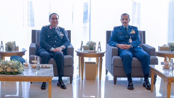 شهادة قائد القوات الجوية تخريج الدفعة 103 من طلبة كلية الملك فيصل في حفل رسمي - بوابة البلد