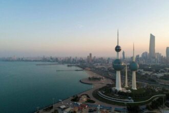 الكويت تعين حكومة جديدة برئاسة الشيخ أحمد عبد الله الصباح